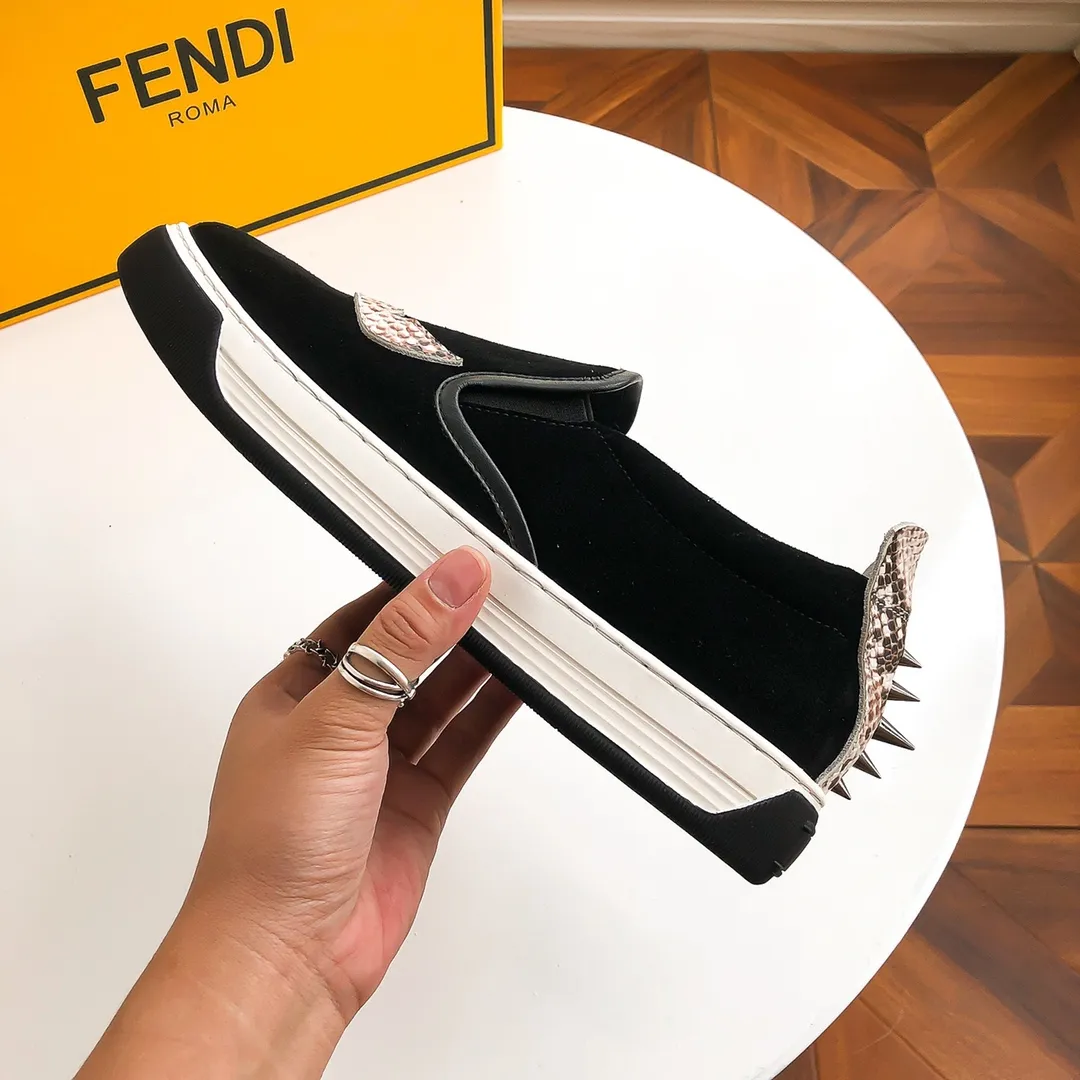 Factory price: 380💰 FENDI* Fendi Classic Shoe Series F Family Little Monster The upper is made of high-quality frosted cowhide, the sheepskin lining is soft and comfortable, the open-molded outsole is a versatile fashion men's shoe, size 38-44